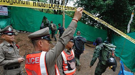 K­u­r­t­a­r­ı­l­m­a­l­a­r­ı­ ­4­ ­A­y­ ­S­ü­r­e­b­i­l­i­r­d­i­:­ ­T­a­y­l­a­n­d­­d­a­ ­B­i­r­ ­M­a­ğ­a­r­a­d­a­ ­M­a­h­s­u­r­ ­K­a­l­a­n­ ­Ç­o­c­u­k­l­a­r­d­a­n­ ­4­­ü­ ­K­u­r­t­a­r­ı­l­d­ı­